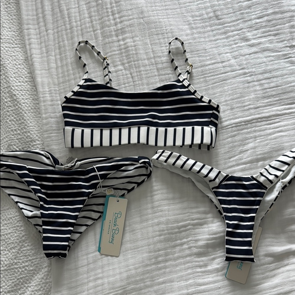 BNWT Beach bunny 3 piece set